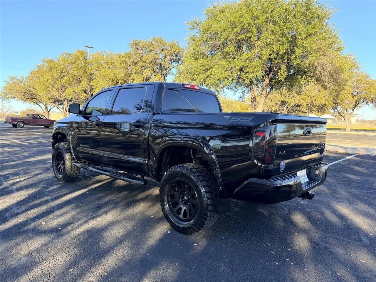 Toyota Tundra  2018