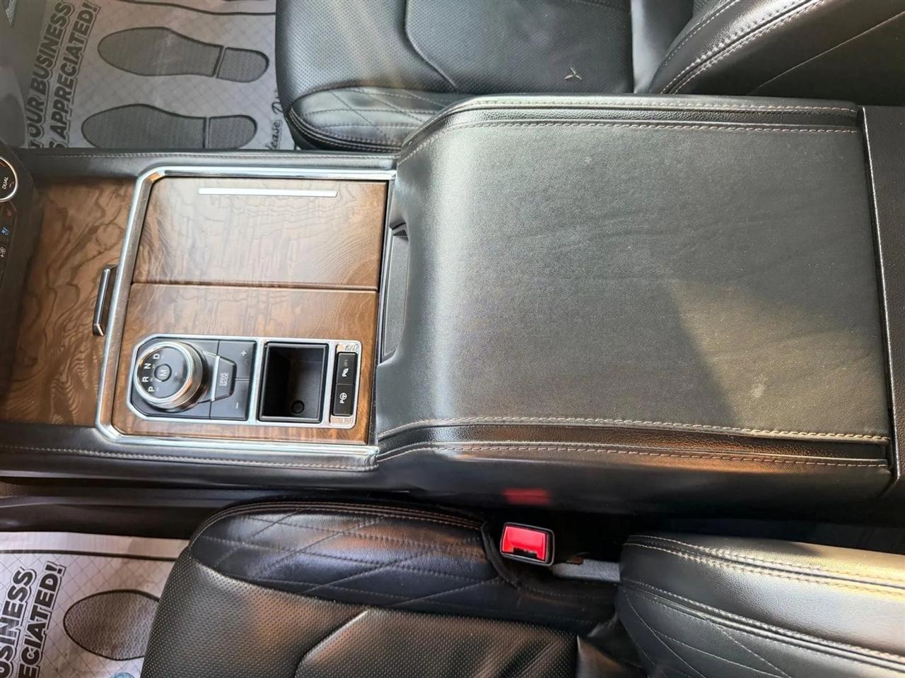 Ford Expedition  2020