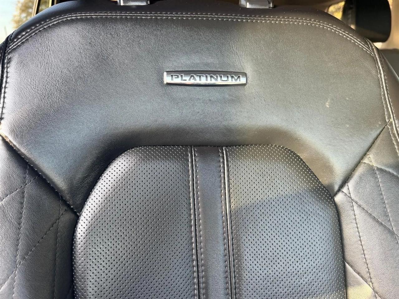 Ford Expedition  2020