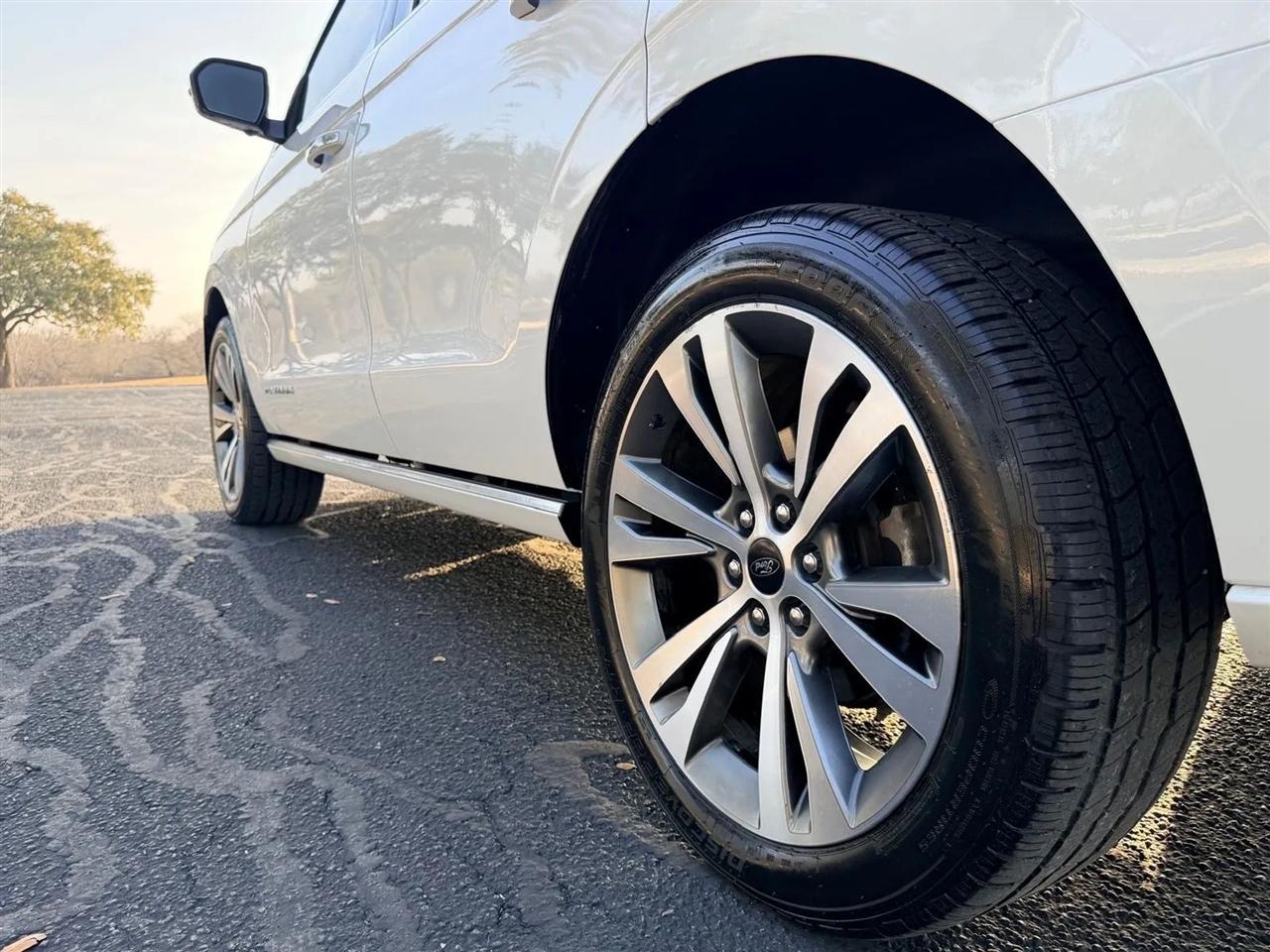 Ford Expedition  2020