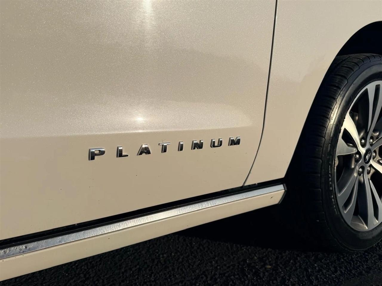 Ford Expedition  2020