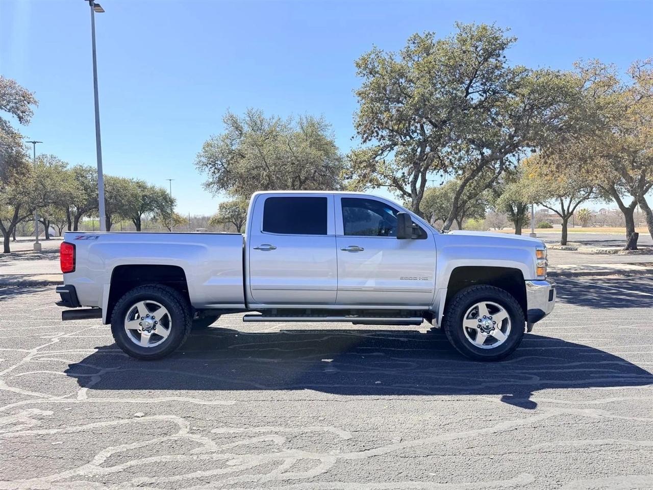 Chevrolet Silverado 2500HD  2015