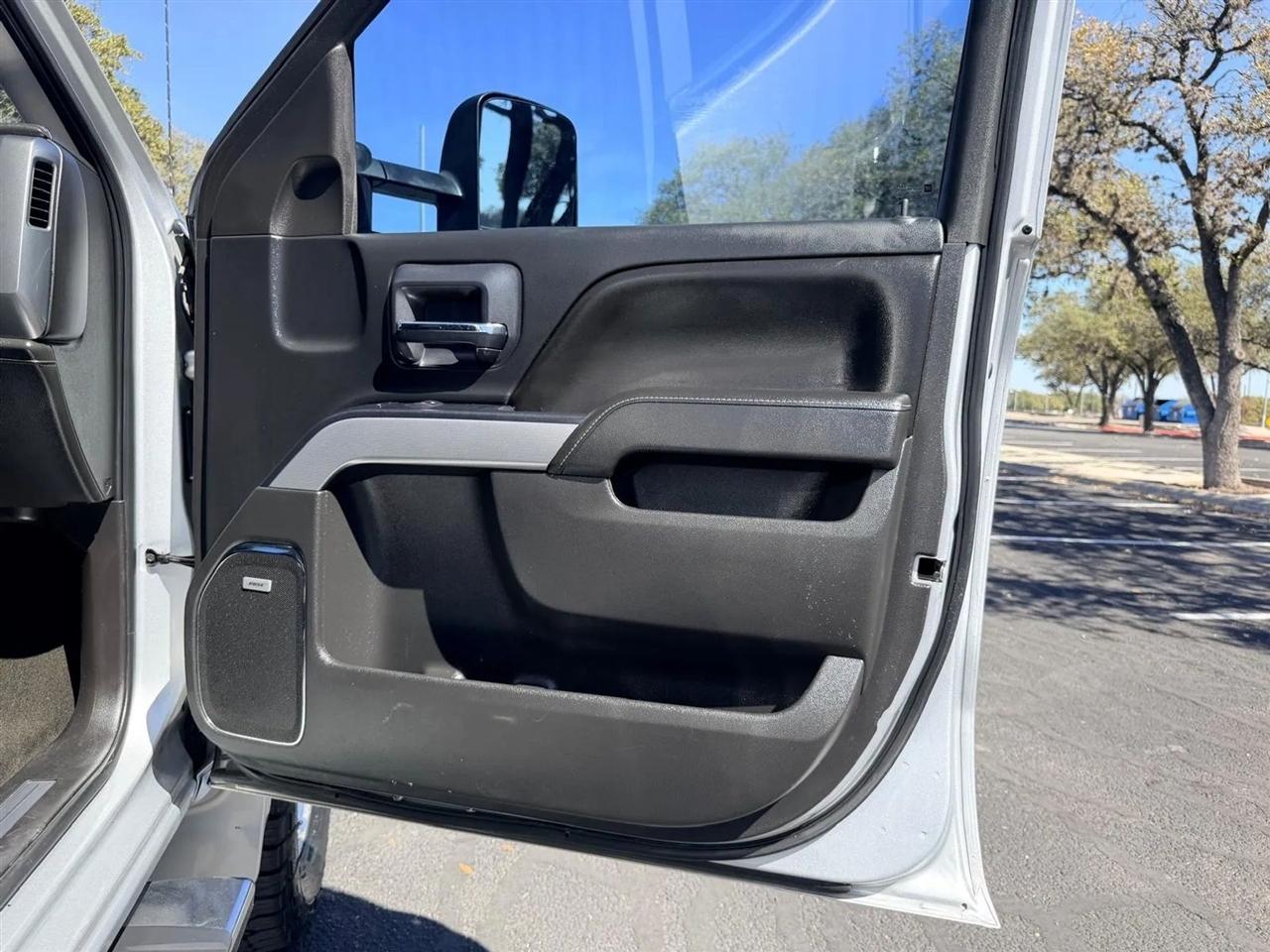 Chevrolet Silverado 2500HD  2015