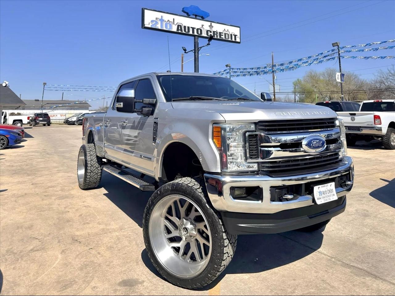 2017 Ford F-250 SD XLT Pickup 4D 6 3/4 ft