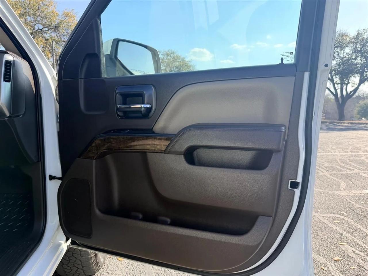 Chevrolet Silverado 1500  2018