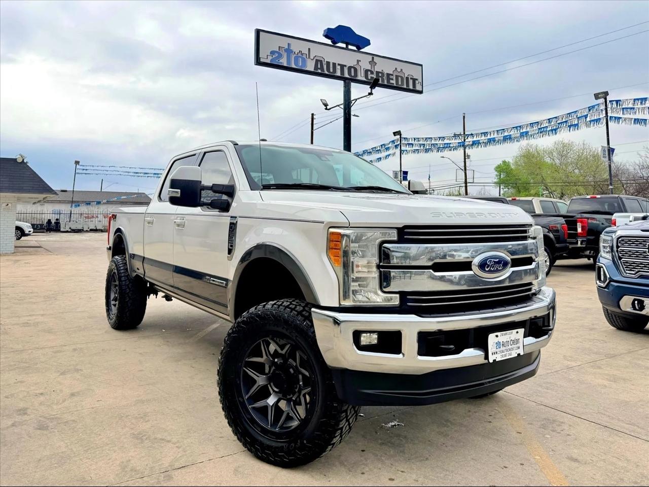 2017 Ford F-250 SD Lariat Pickup 4D 6 3/4 ft