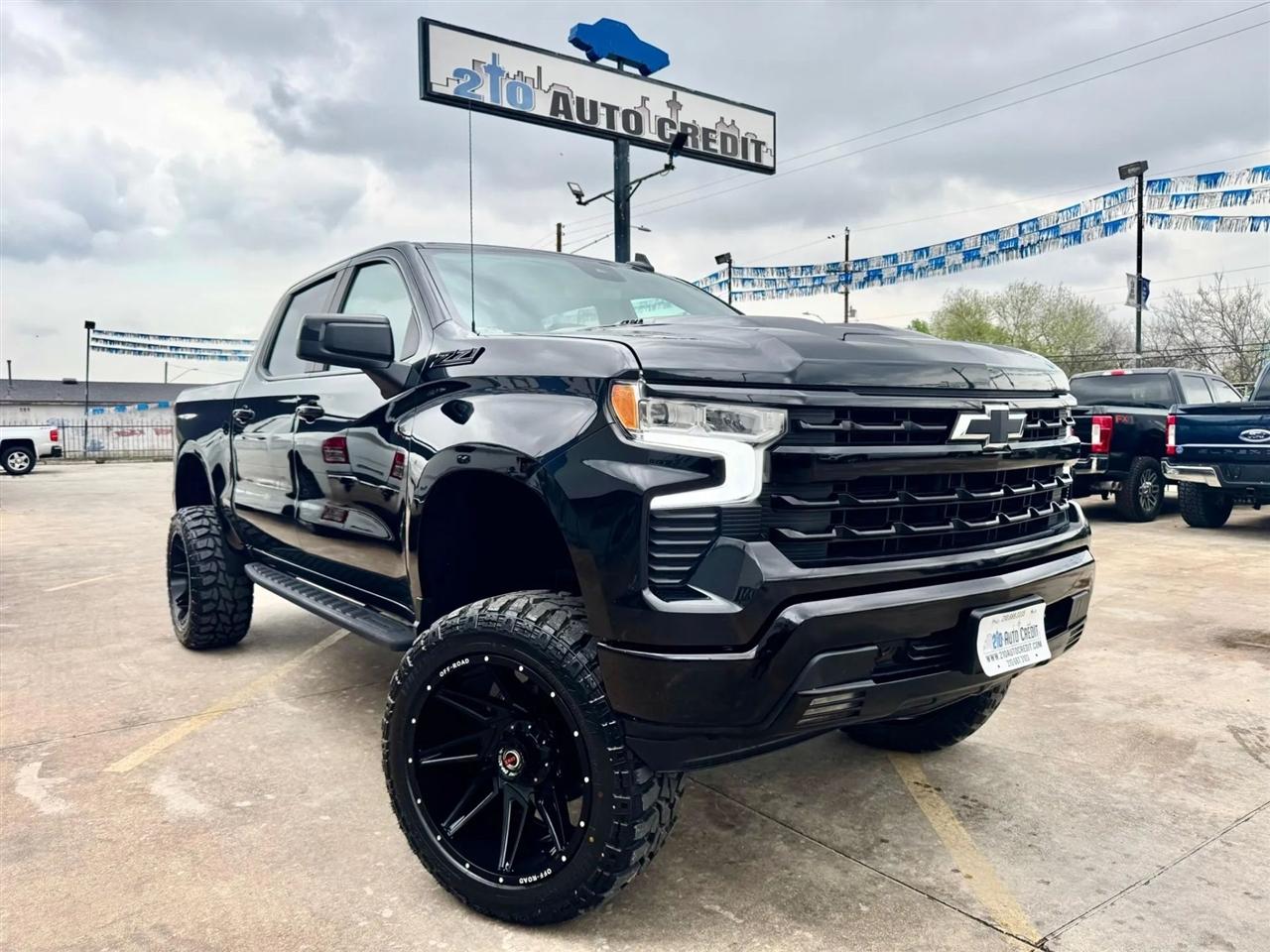 2023 Chevrolet Silverado 1500 LT Trail Boss Pickup 4D 5 3/4 ft