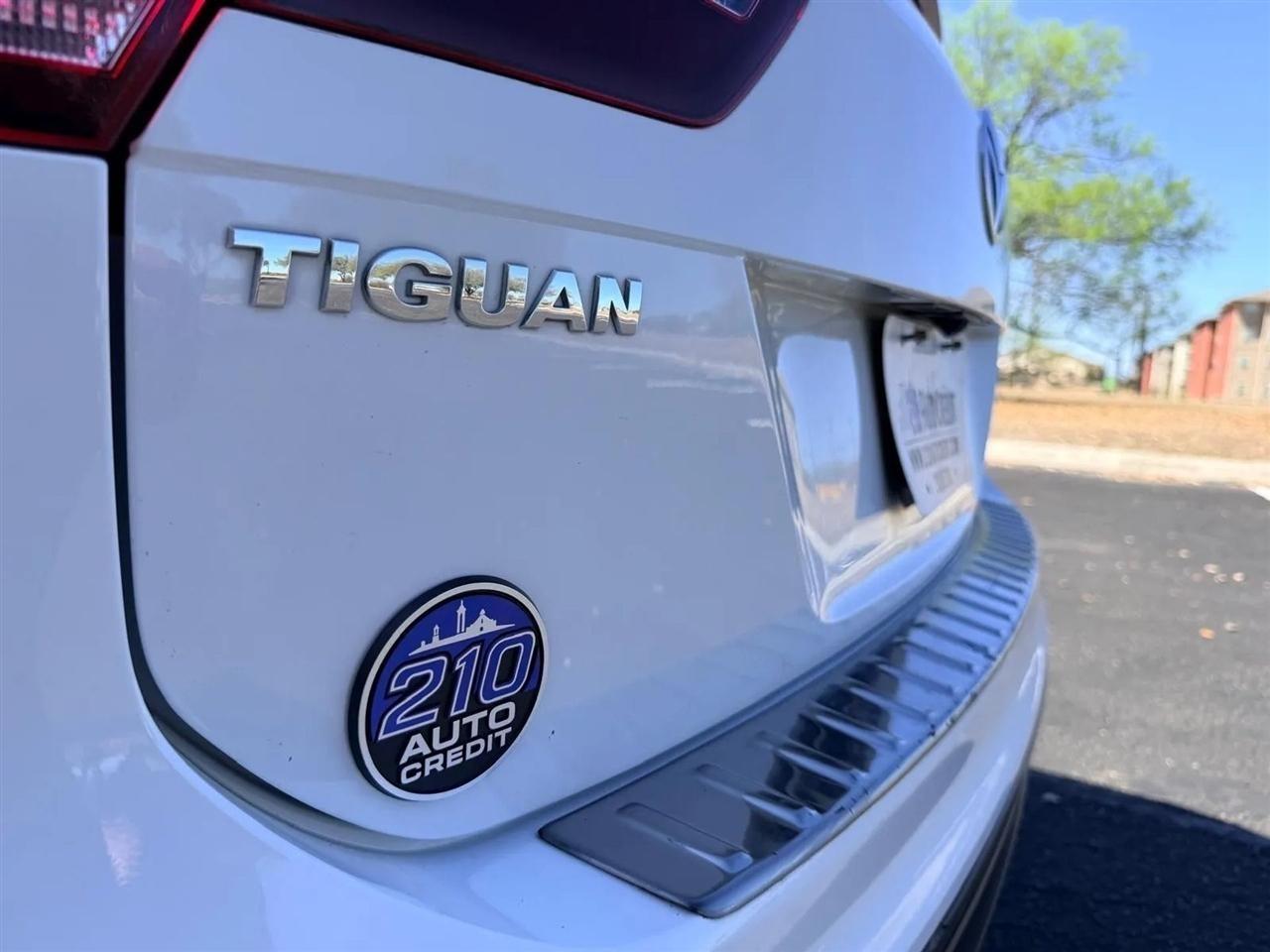 Volkswagen Tiguan  2021