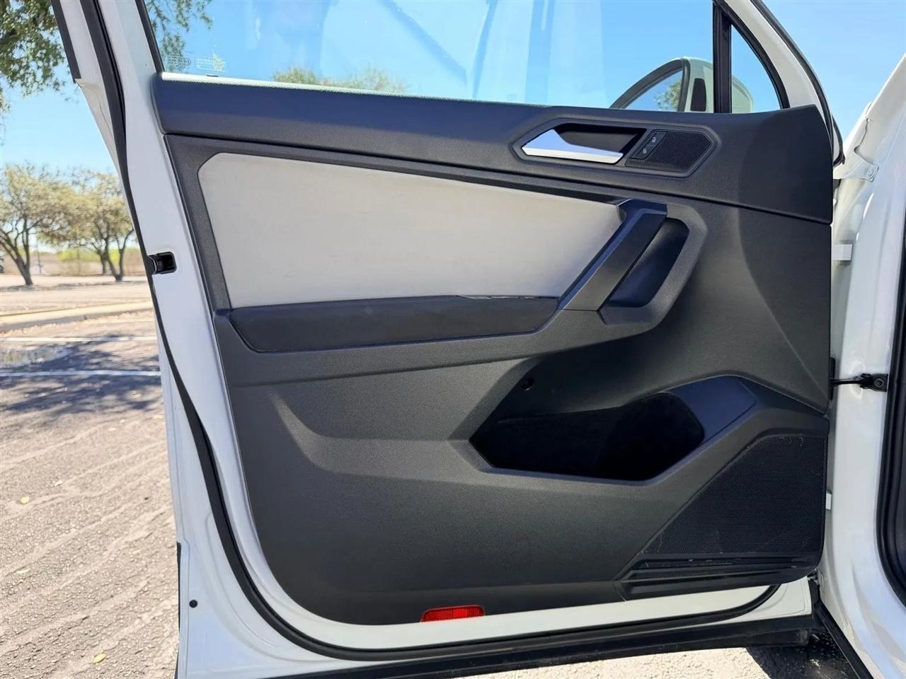 Volkswagen Tiguan  2021