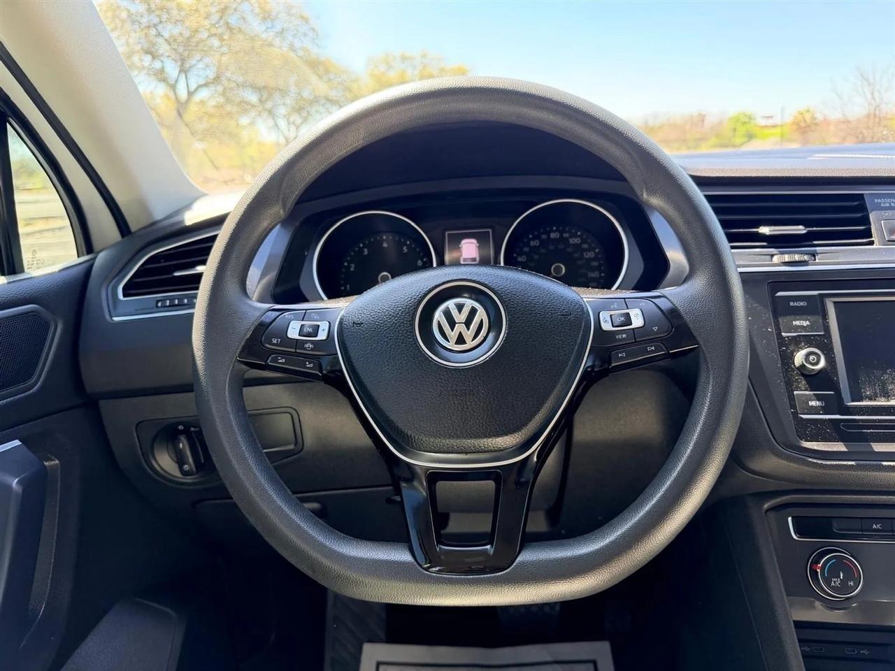 Volkswagen Tiguan  2021