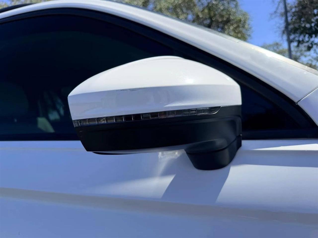 Volkswagen Tiguan  2021