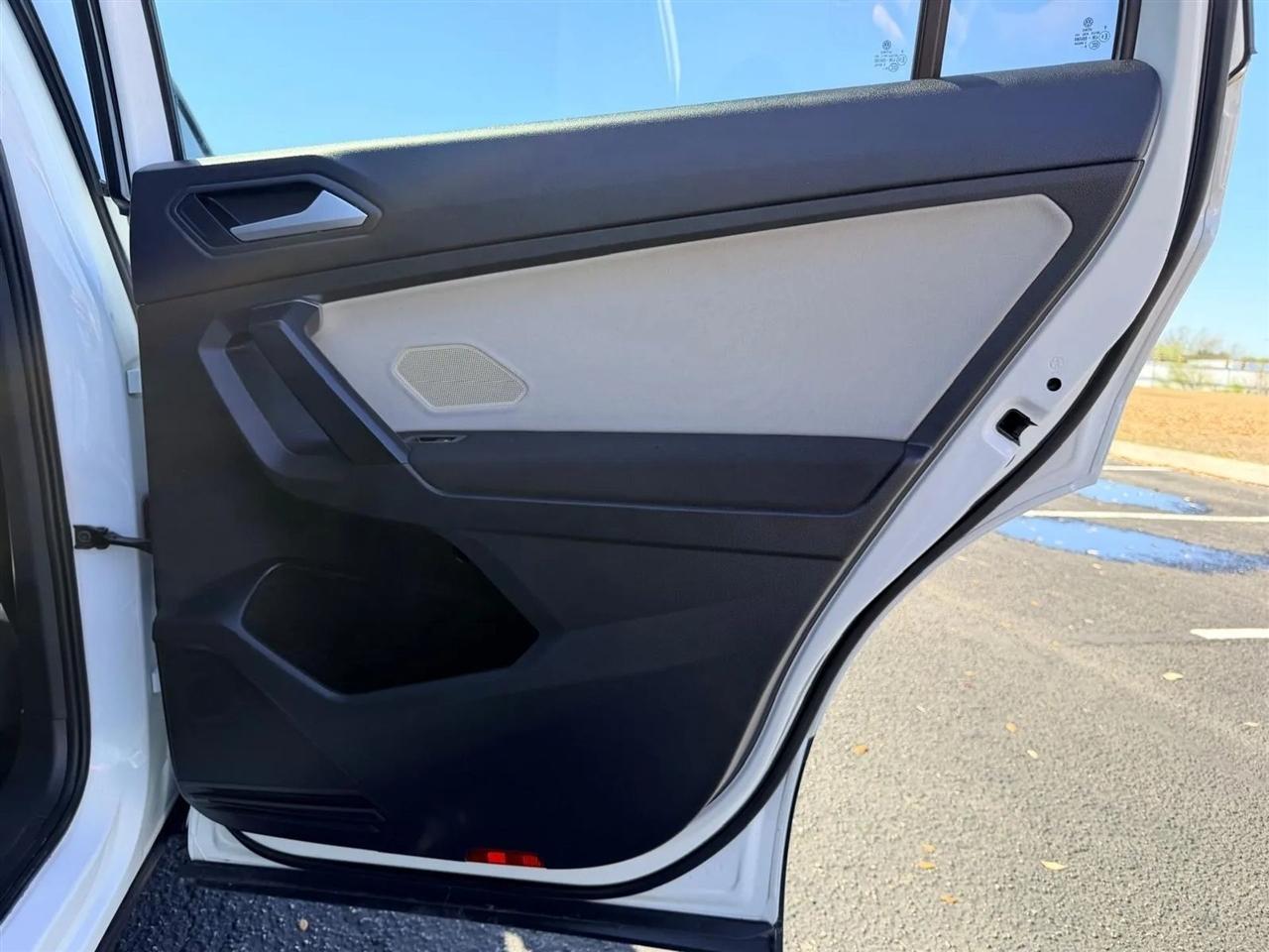 Volkswagen Tiguan  2021