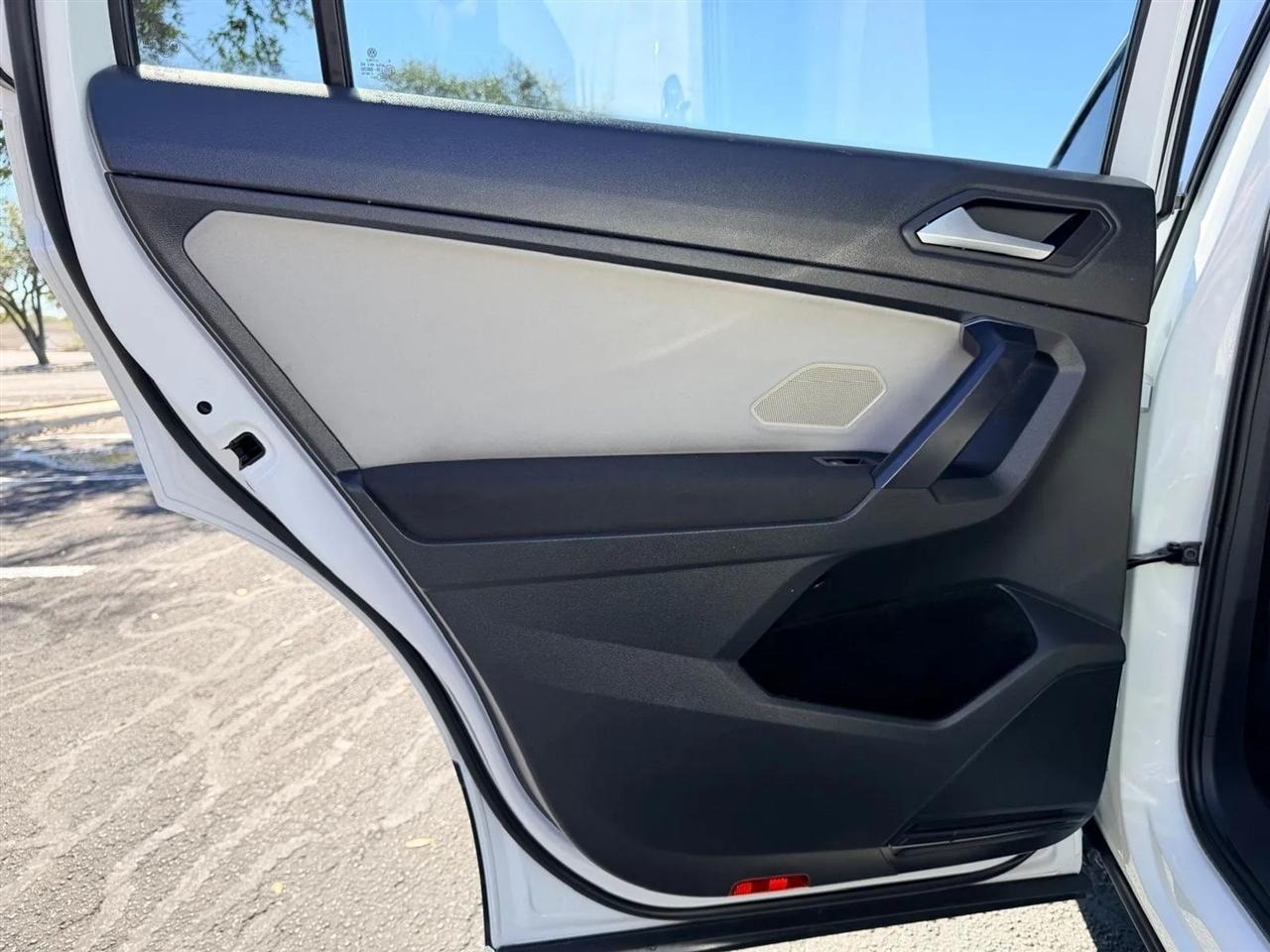 Volkswagen Tiguan  2021