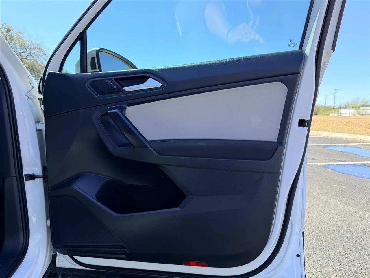 Volkswagen Tiguan  2021