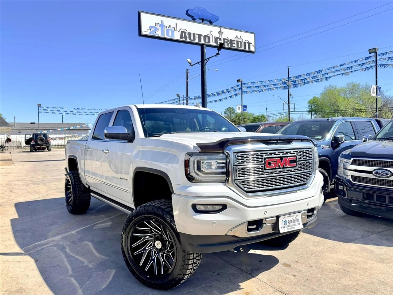 2018 GMC Sierra 1500 Denali Pickup 4D 5 3/4 ft