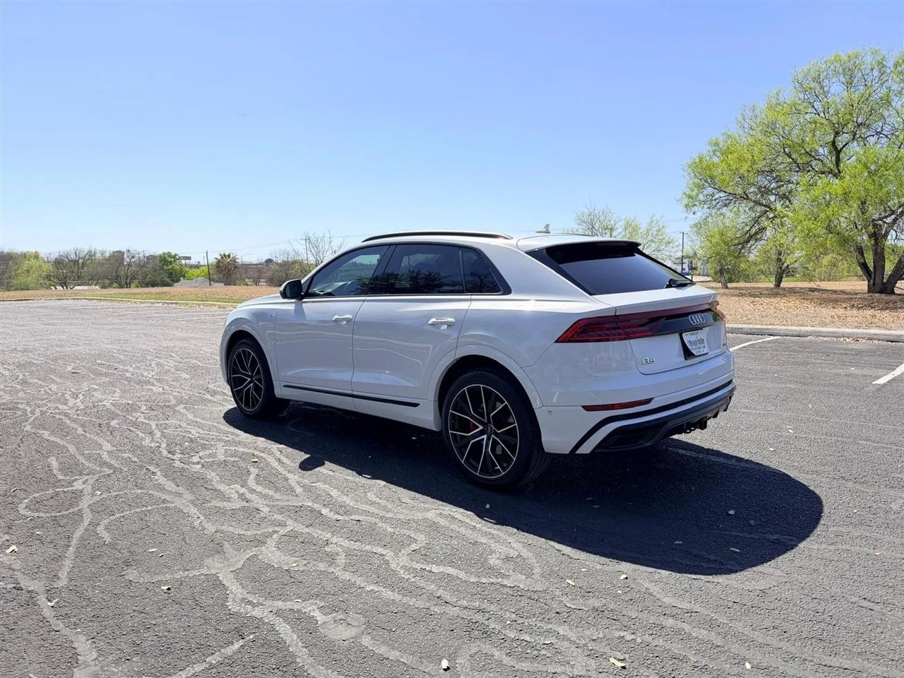 Audi Q8  2020