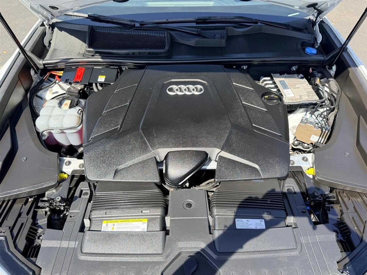 Audi Q8  2020