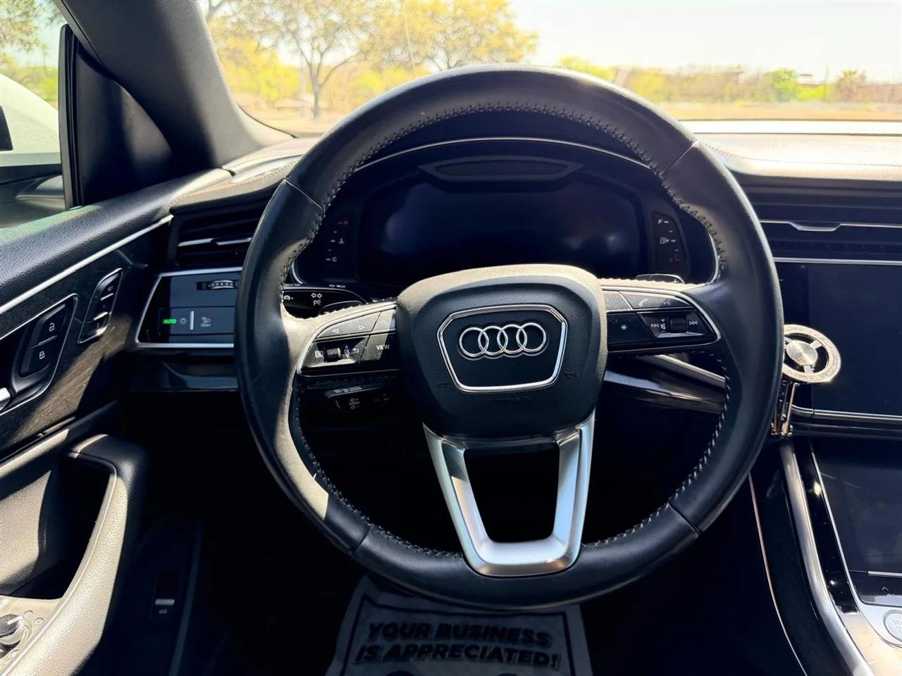 Audi Q8  2020