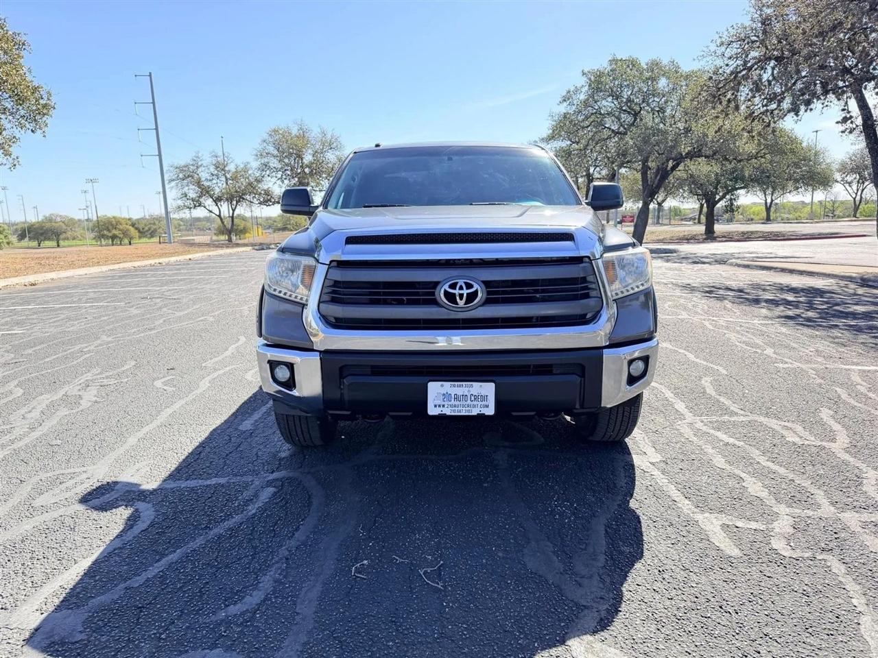 Toyota Tundra  2015