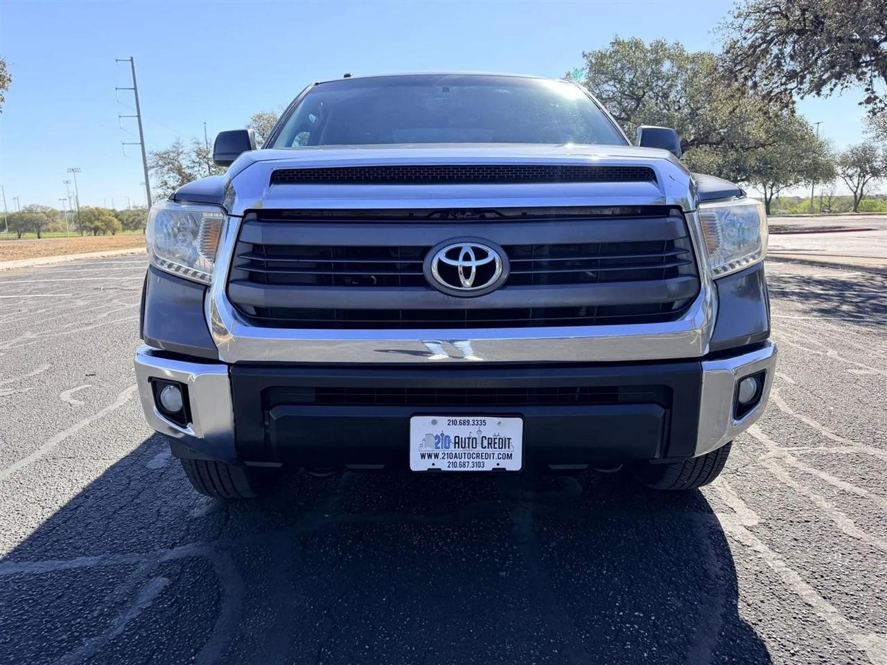 Toyota Tundra  2015