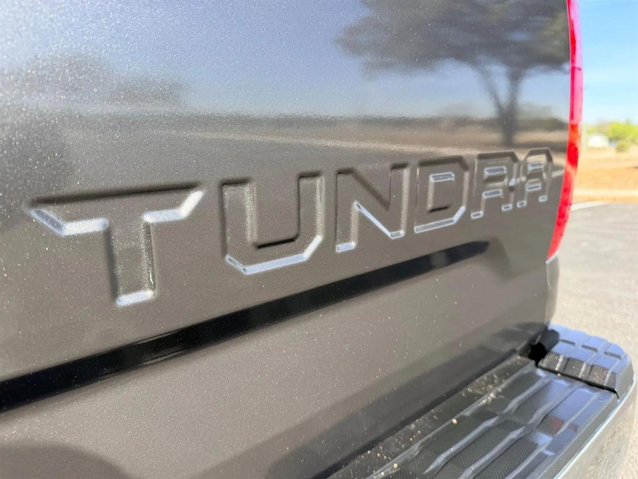 Toyota Tundra  2015