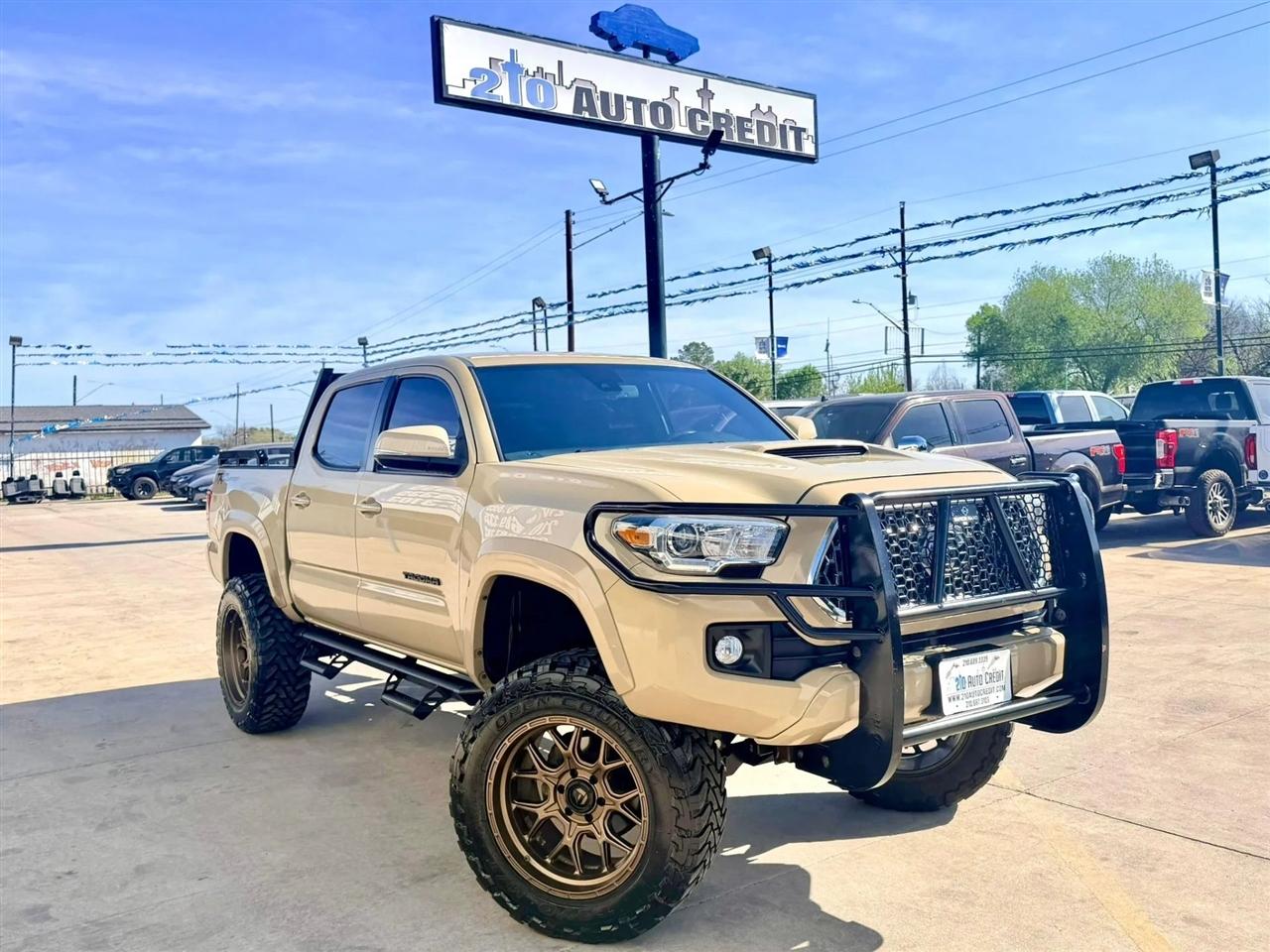 Toyota Tacoma  2019