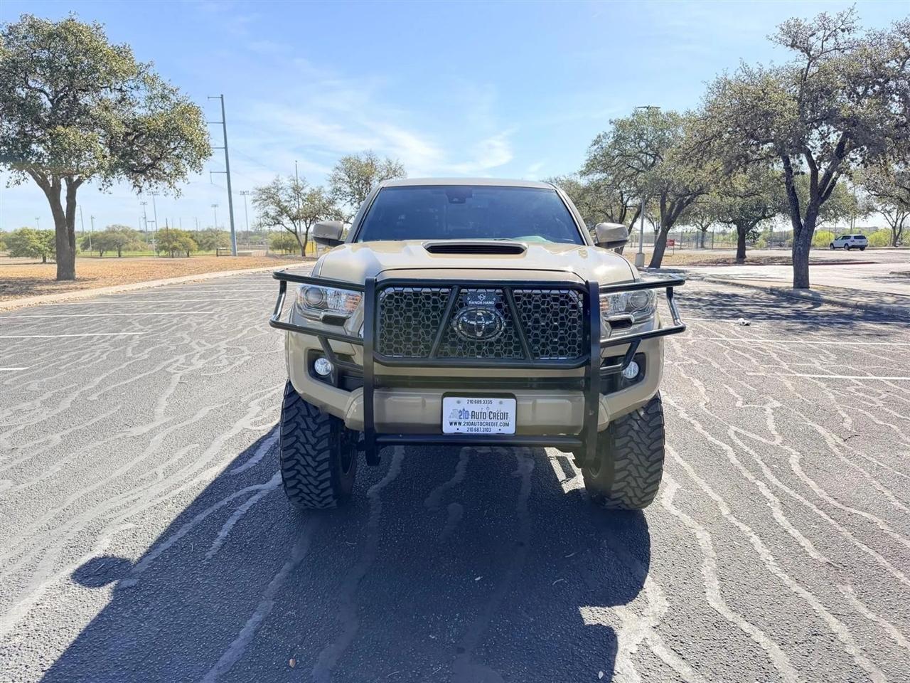 Toyota Tacoma  2019