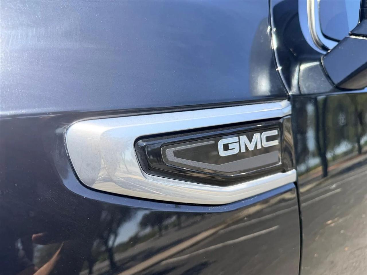 GMC Yukon XL  2021