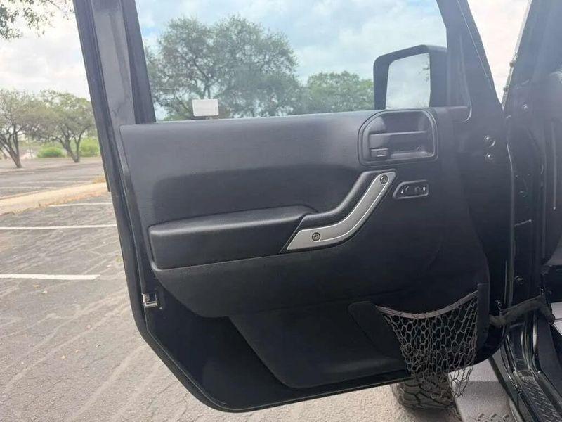 Jeep Wrangler  2017