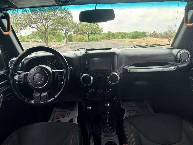 Jeep Wrangler  2017