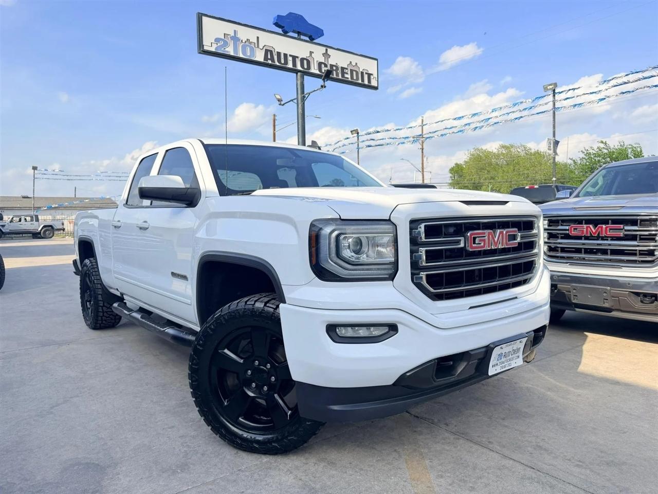 2017 GMC Sierra 1500 SLE Pickup 4D 6 1/2 ft