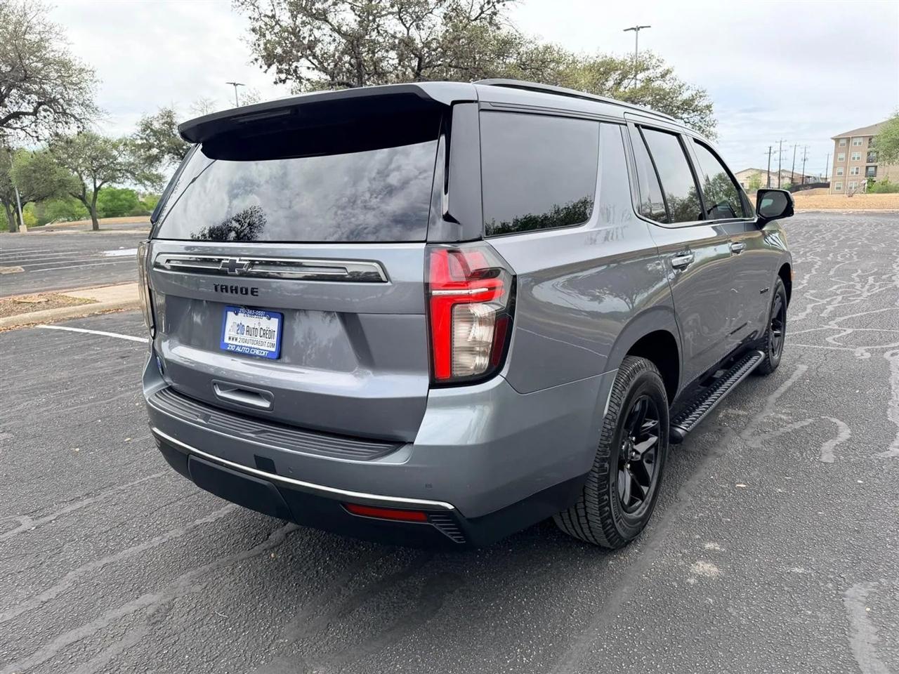 Chevrolet Tahoe  2021