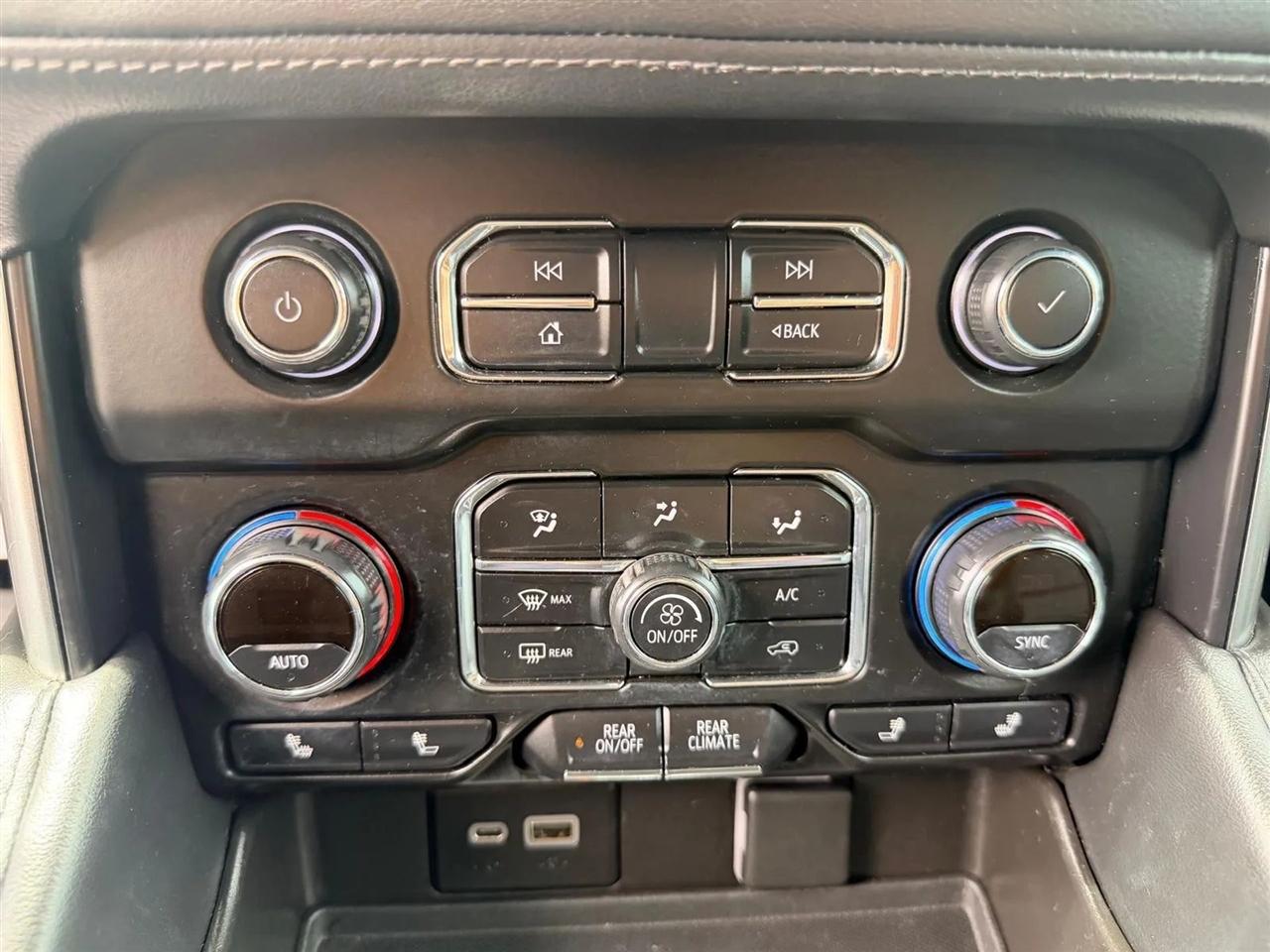 Chevrolet Tahoe  2021