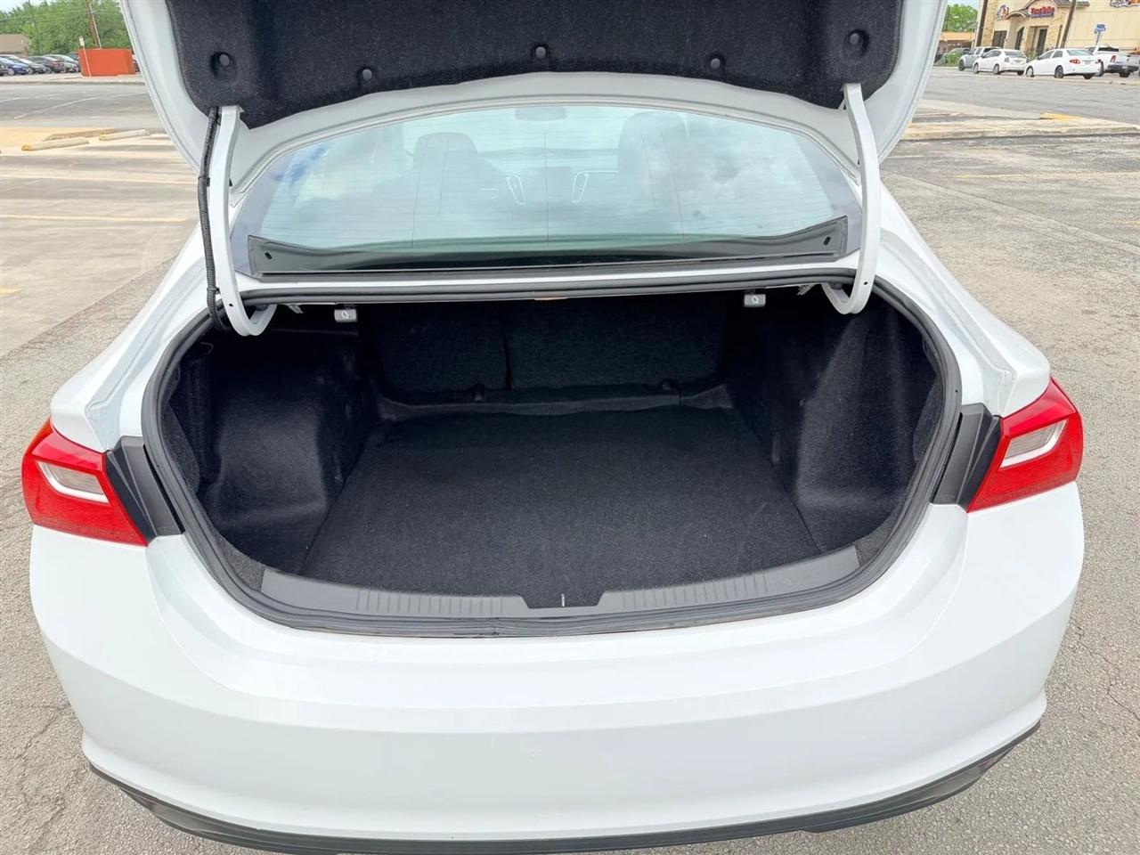 Chevrolet Malibu  2023