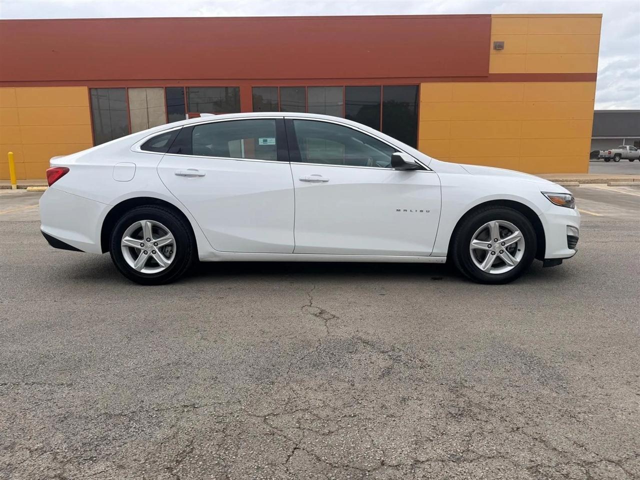 Chevrolet Malibu  2023