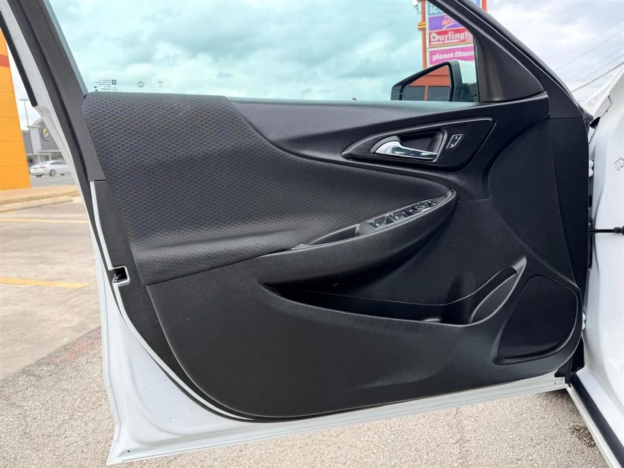 Chevrolet Malibu  2023