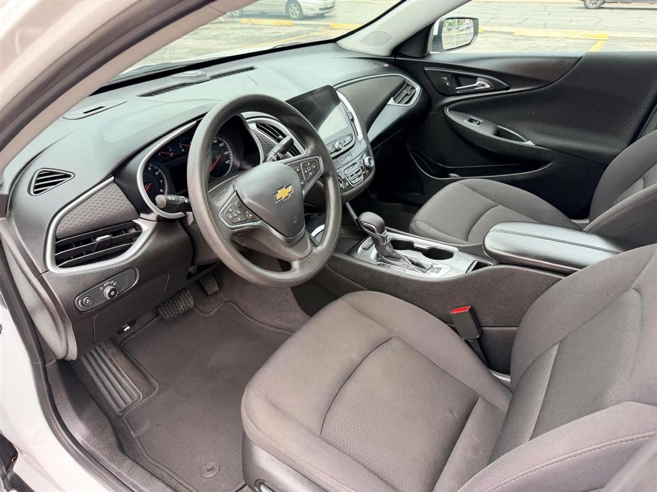 Chevrolet Malibu  2023