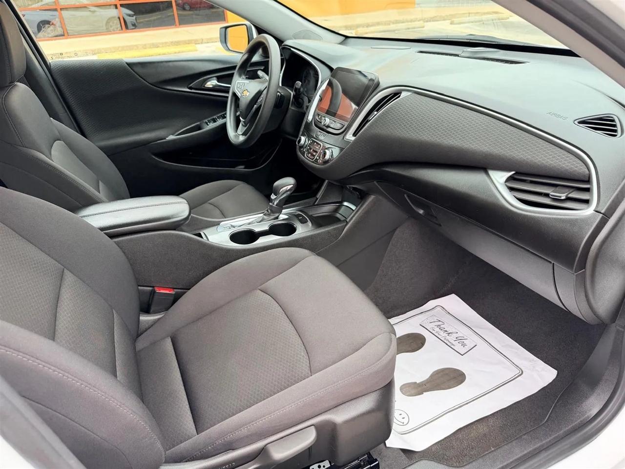 Chevrolet Malibu  2023