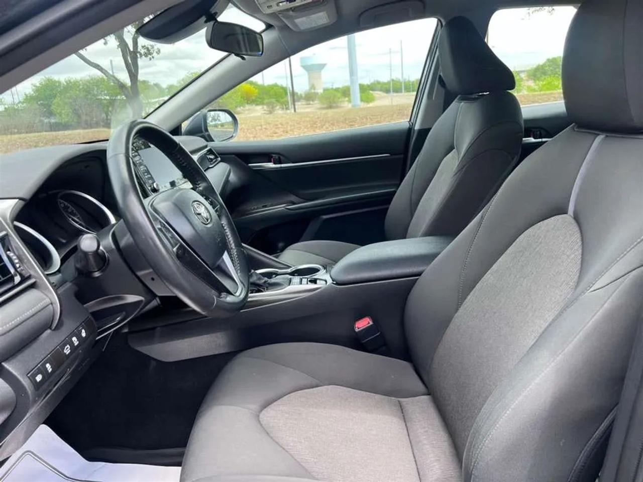 Toyota Camry Hybrid  2022