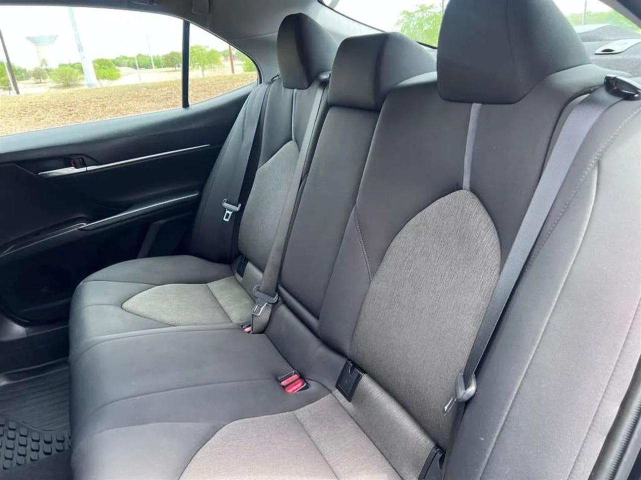 Toyota Camry Hybrid  2022