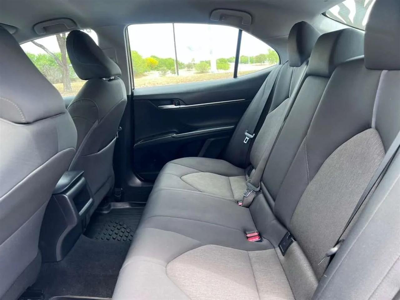 Toyota Camry Hybrid  2022