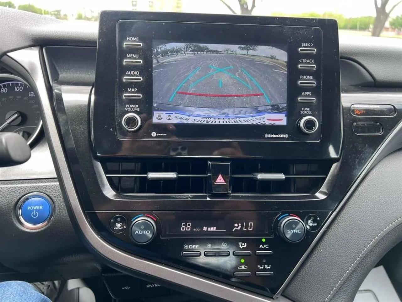 Toyota Camry Hybrid  2022