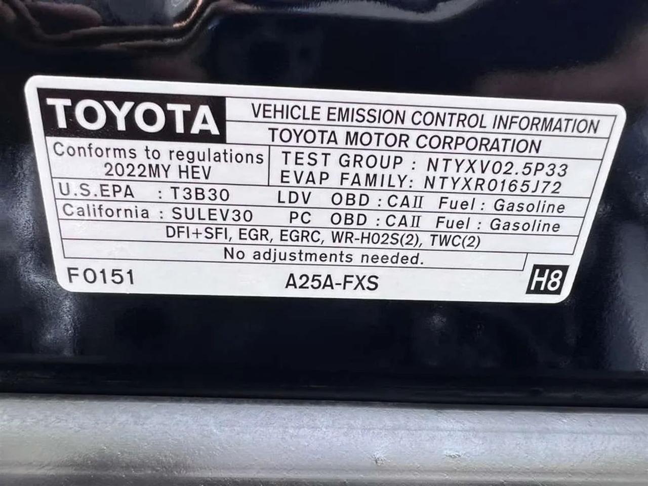 Toyota Camry Hybrid  2022