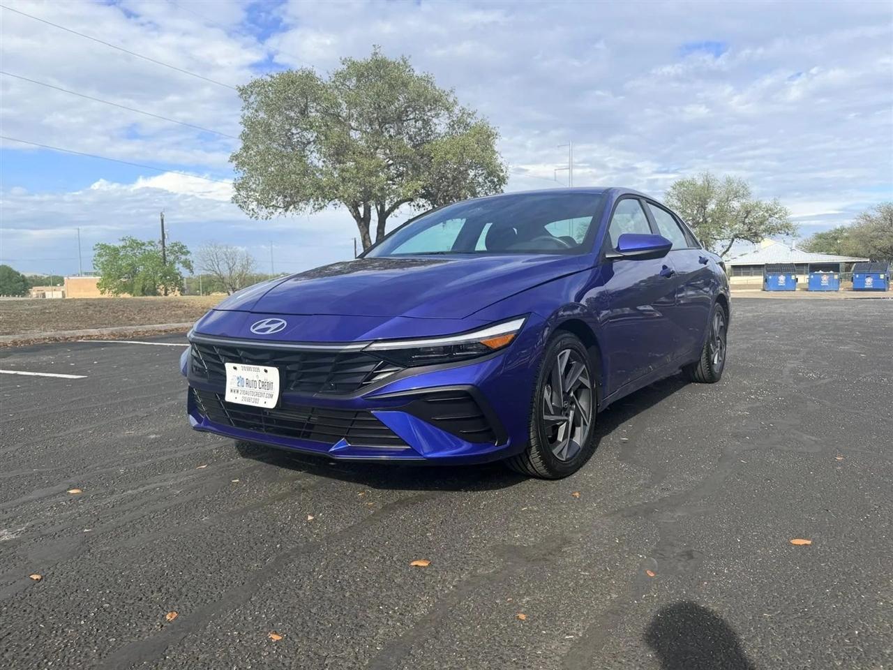 Hyundai Elantra  2025