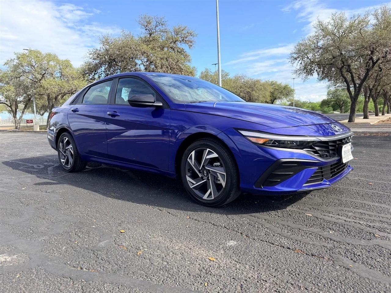 Hyundai Elantra  2025