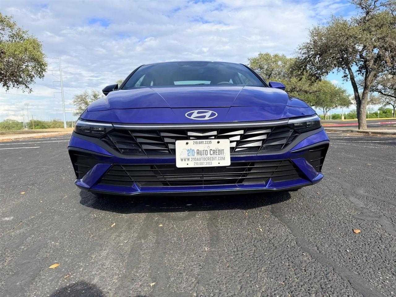 Hyundai Elantra  2025