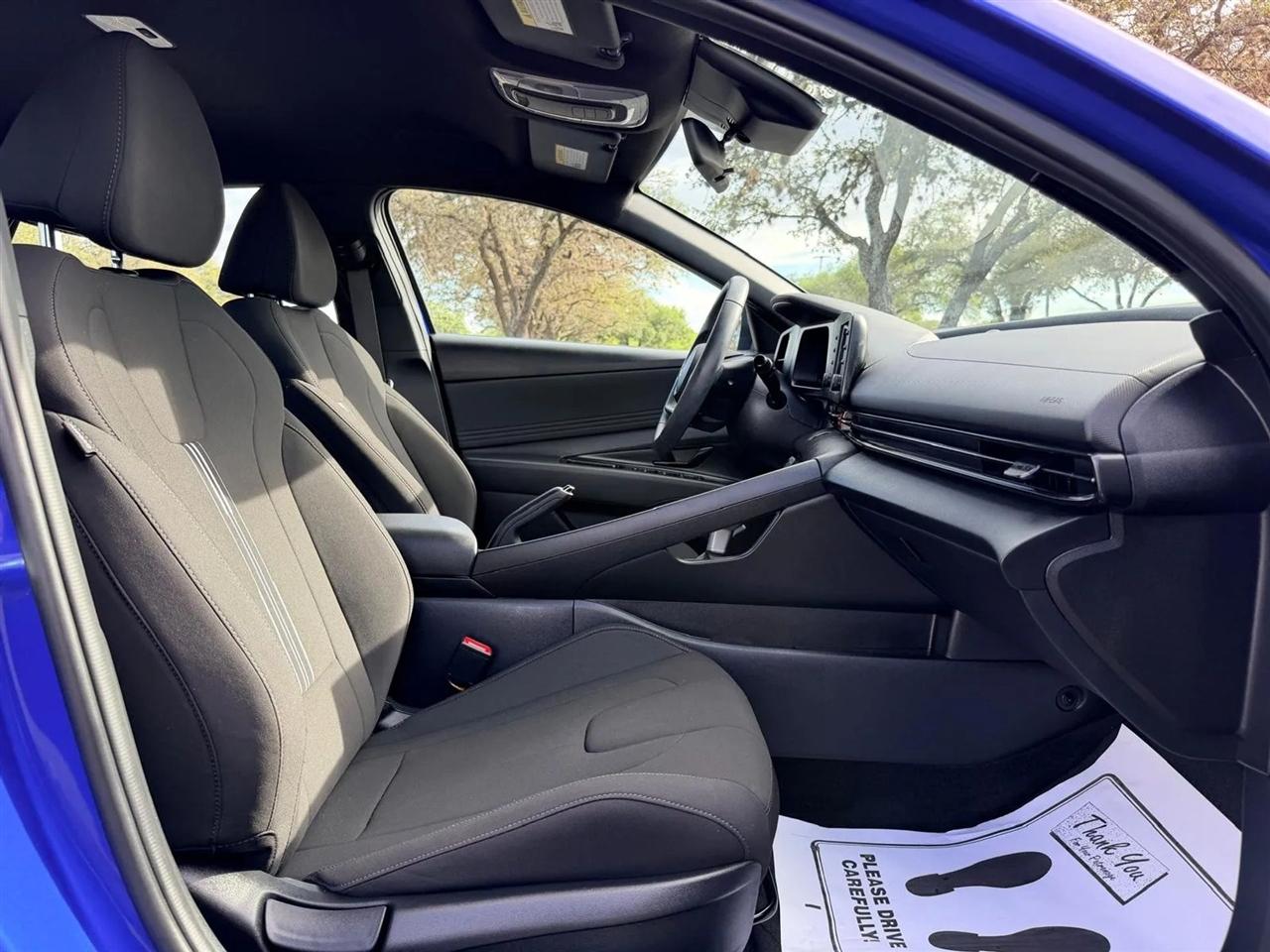 Hyundai Elantra  2025