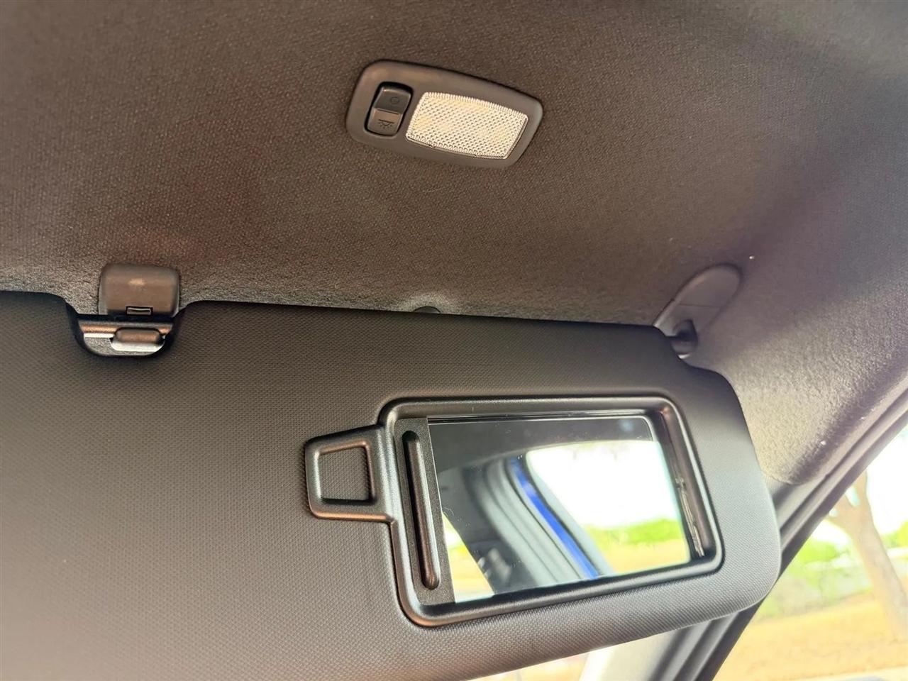 Hyundai Elantra  2025