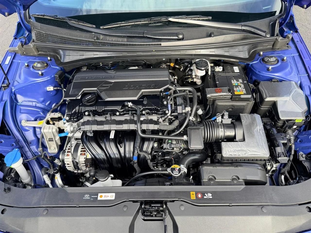 Hyundai Elantra  2025