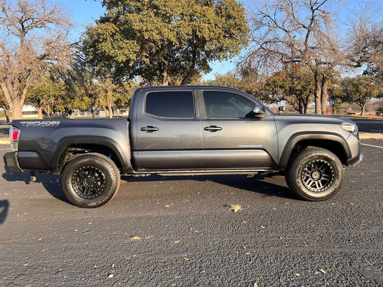 Toyota Tacoma  2020